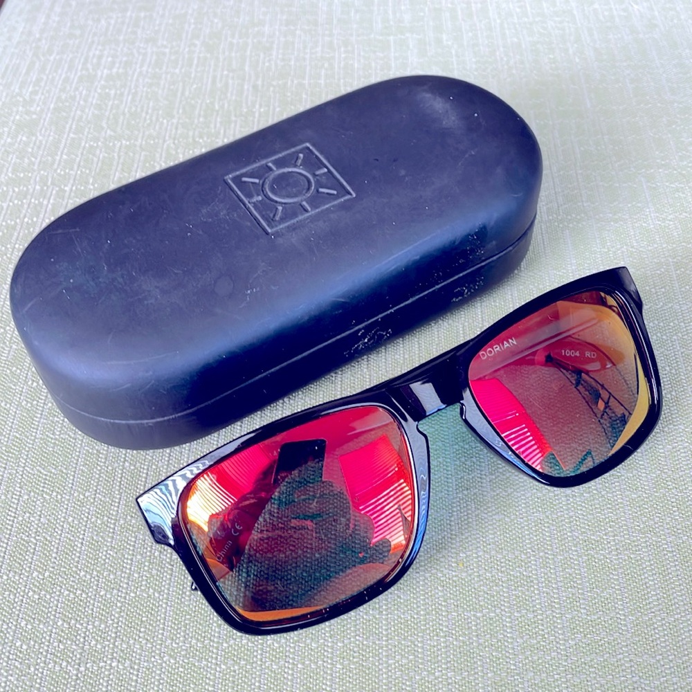 Wear Me Pro Dorian Polarized Men's Red Mirror Lens Sunglasses & Sun Gear Case